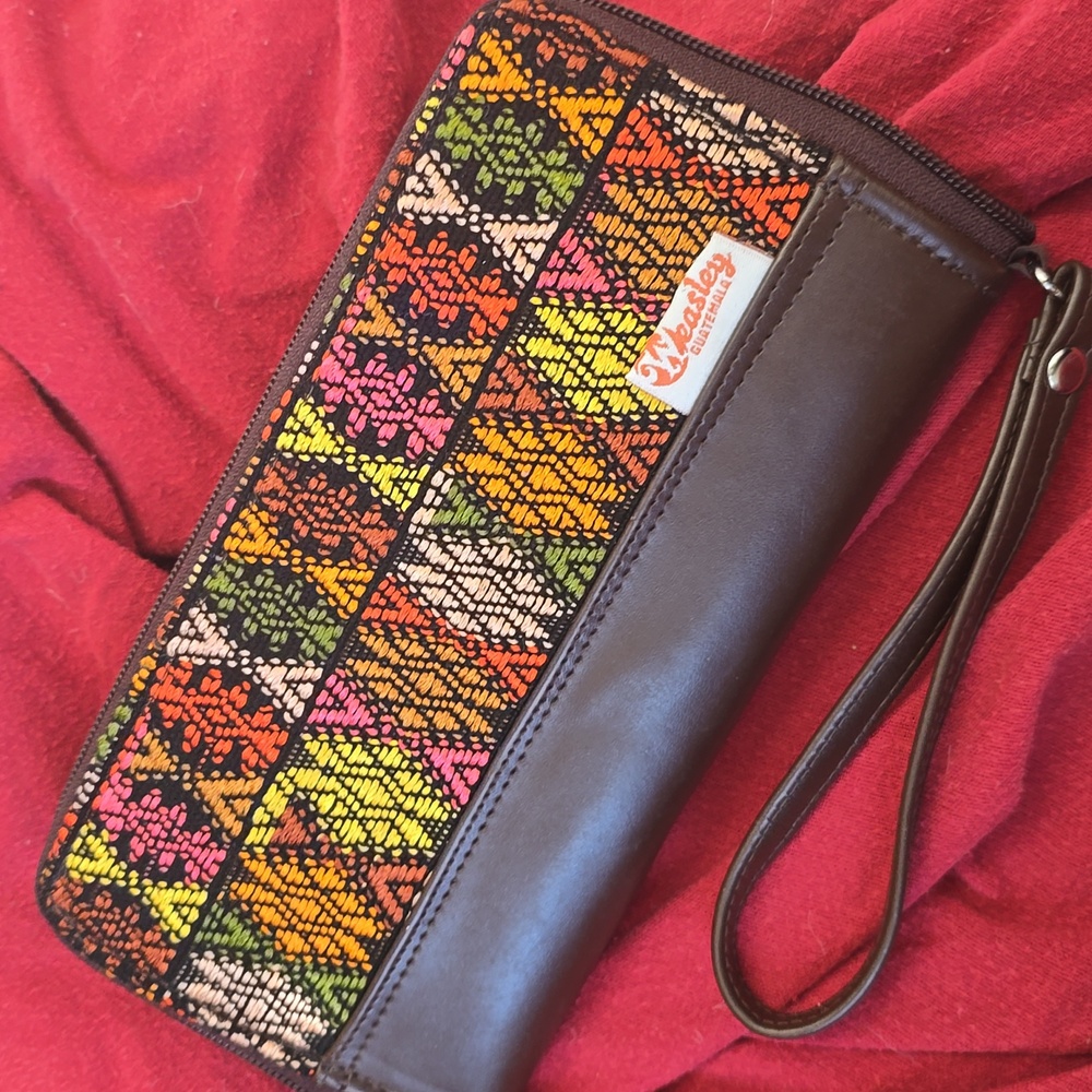 Colorful Earth Toned Embroidered Weasley Guatemala Textille Wallet Wristlet NEW
